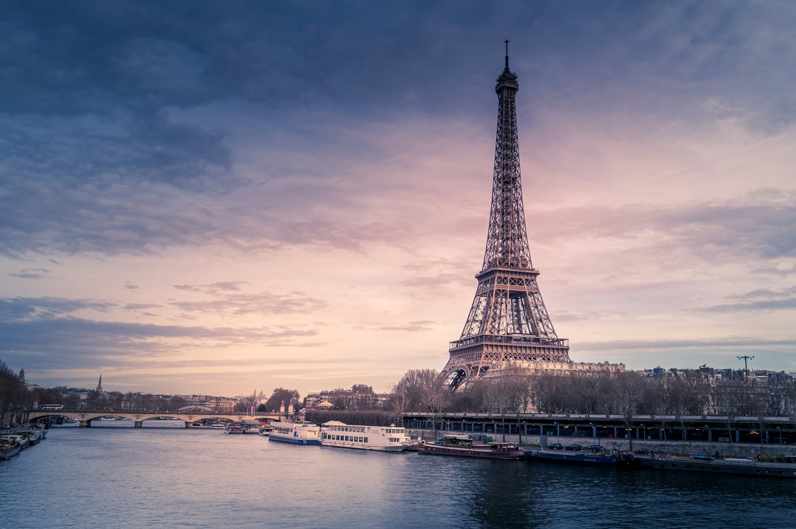 famous landmarks in france